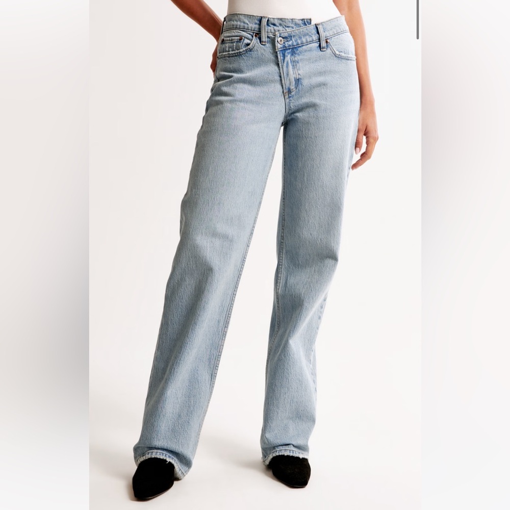 Classic Light Blue Women's Jeans